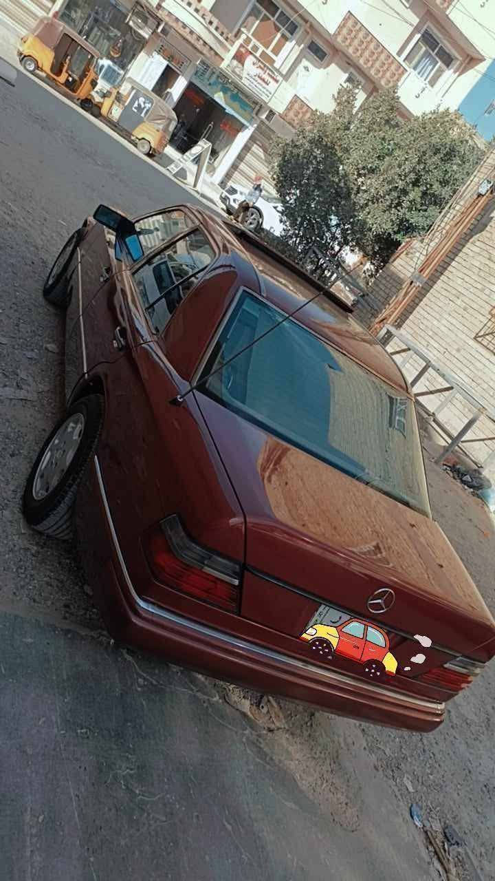 للبيع مارسيدس دب 1991
اللون احمر غير محدد 
محرك بلادي 300 جديد 
كير جديد
قواعد دبل بلاديه 
سلايد طكتين 
اريل كهرباء 
صدر امامي خلفي جديد 
سنتر لوك 
منظومه كامله دبل فيت بم 
دبل مروحه 
منظومه التبريد كامله وجديده 
برده خلفيه بلاديه 
الداخل رصاصي مخمل جديد 
دركه صاج 
جام كهرباء 
صبغ عام جماليه للسياره بدون خياس 
رقم بغداد باسمي 
سنويه جديده 
والسياره مكفوله من من الضربه والخياس 
مكان السياره بغداد
رقمي ***********
