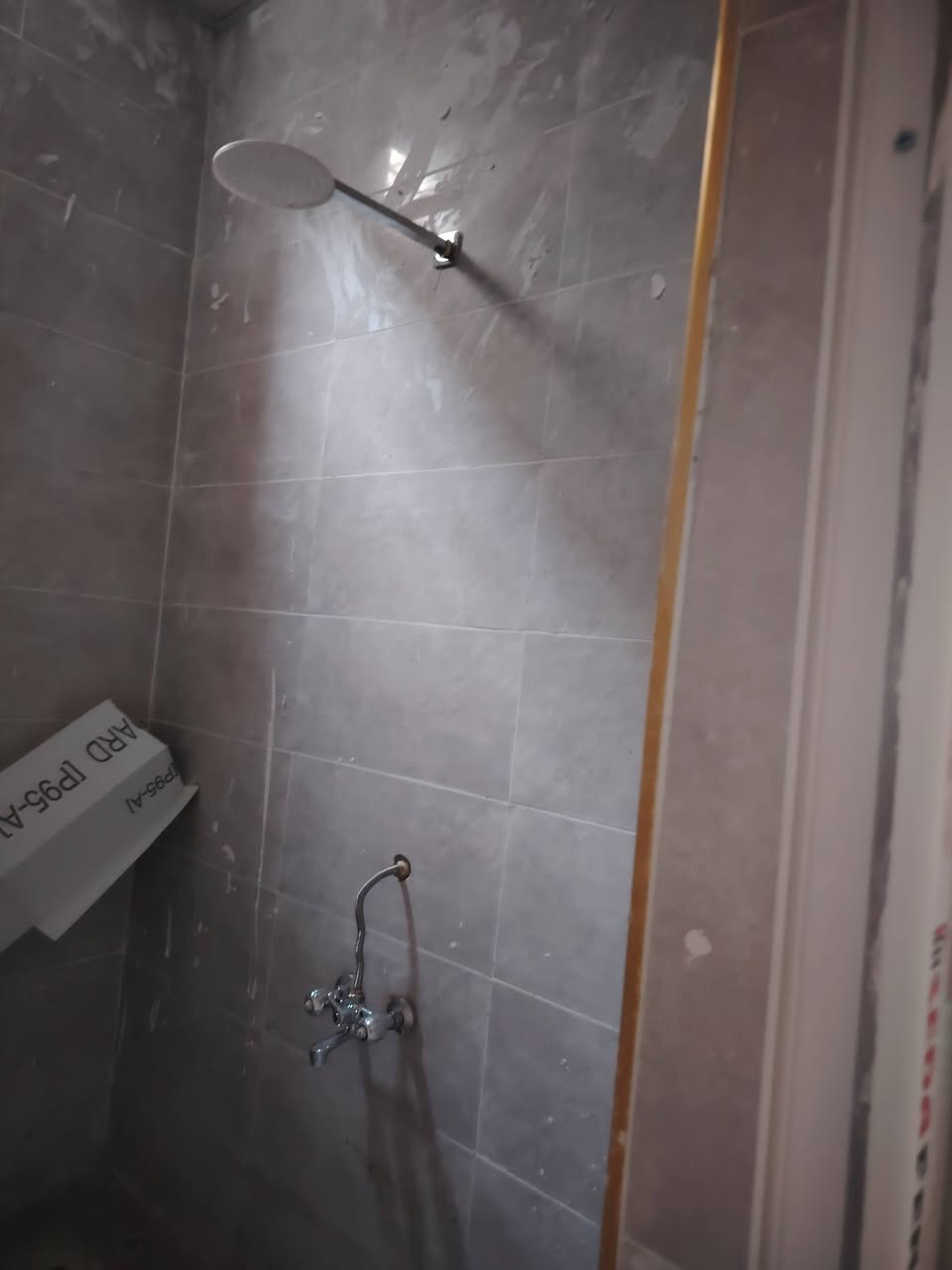 دور للايجار   عدد 2. صفر مامسكون
      طابق أرضى.  مساحه كل دار  100 متر
           متجاورات
         منطقه 77
    قرب جامع سيد الانبياء. عل حديقه
      سعر الإيجار الدار الواحد  200الف
 ماء وكهرباء عل صاحب الدار
    للاستفسار
     *********** واتس
