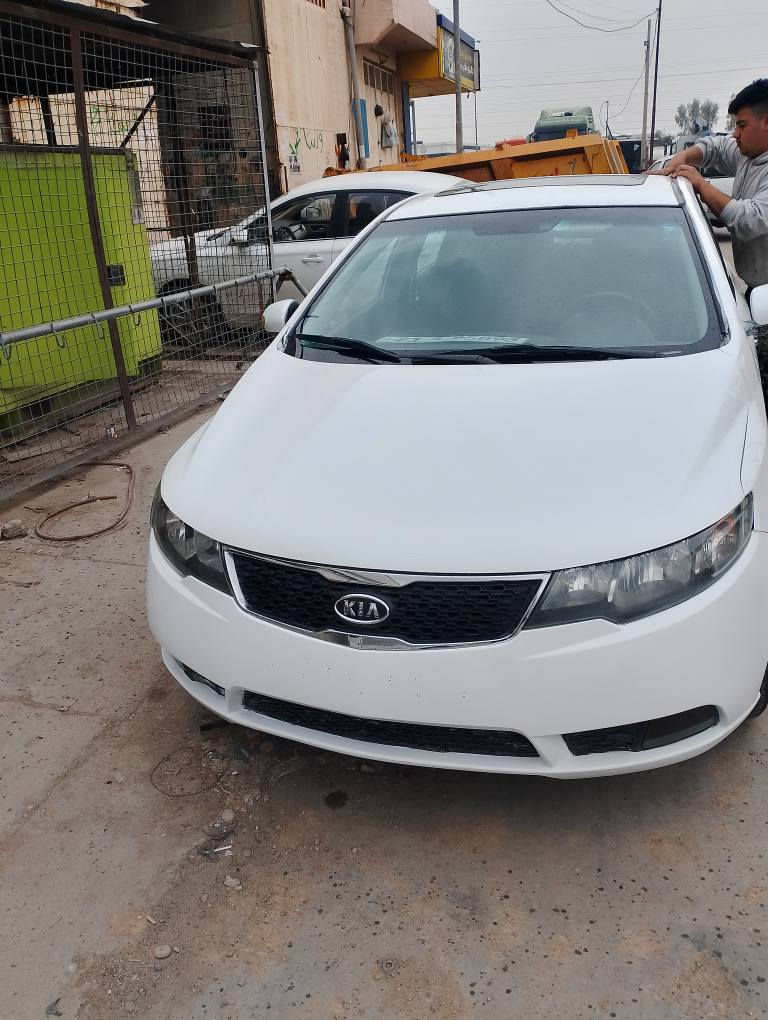 Kia cerato 
77ورقةو مةجال
موديل 2011
حيزام بوياخ نية من بةشةرتى حيزام بوياخ ئةيفرؤشم 
سةنةوى تا 2030 تازةية 
بةناوى خومةوةية 
گيرؤ و مةكينة بةشةرت
*********** كالار, السليمانية
