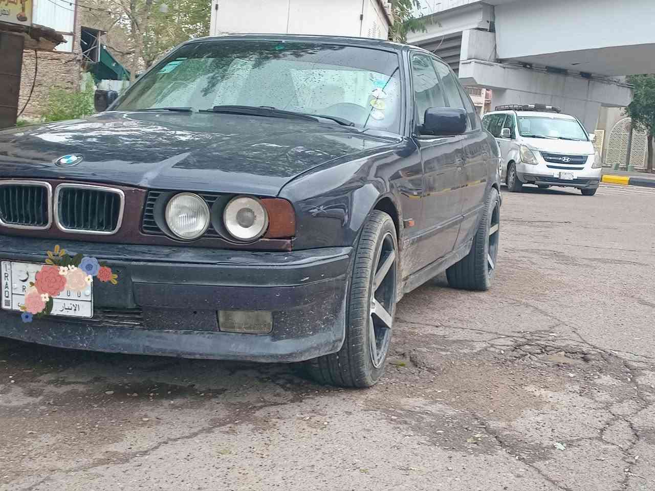 سلام عليكم  بي ام موديل ٩٤معمره جديد مكينه وكير جديد حداديه كواله جديد عده دبلات ثنين 
وبطاين  خلفيه 
سعره ٥٨ بيع او مراوس  بحدث  وفرق  بسيط انطي
***********
