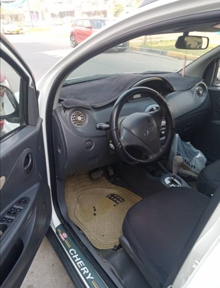 السلام عليكم عندي شيري اكس وان موديل 2014 مكفولة من البارد والصبغ سيارة بأسمي ماشية 64 رقم انكليزي بغداد مكاني بغداد والاتصال بالرقم *********** وبي واتساب
