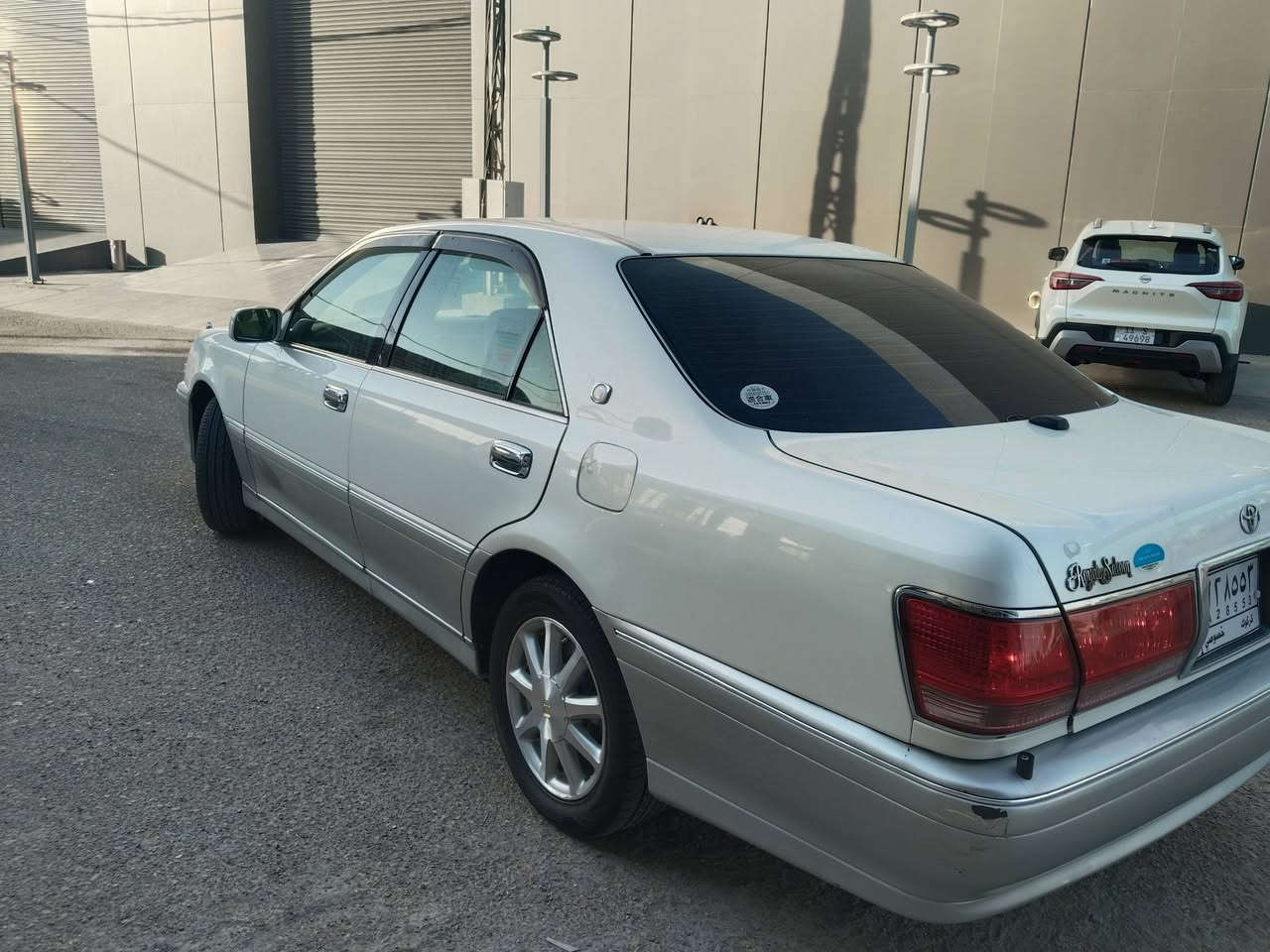 سلام عليكم ملكه ٣ دكم ديفور الجبيرر
 كركوك مدفوع كمرك وكامله باقيه على الرقم 
٣ كشنات كهرباء  عل حداديه وكير ومحرك جدد تخم تاير تبريد 
تحويرة جوه نجف فوك امارات 
***********
