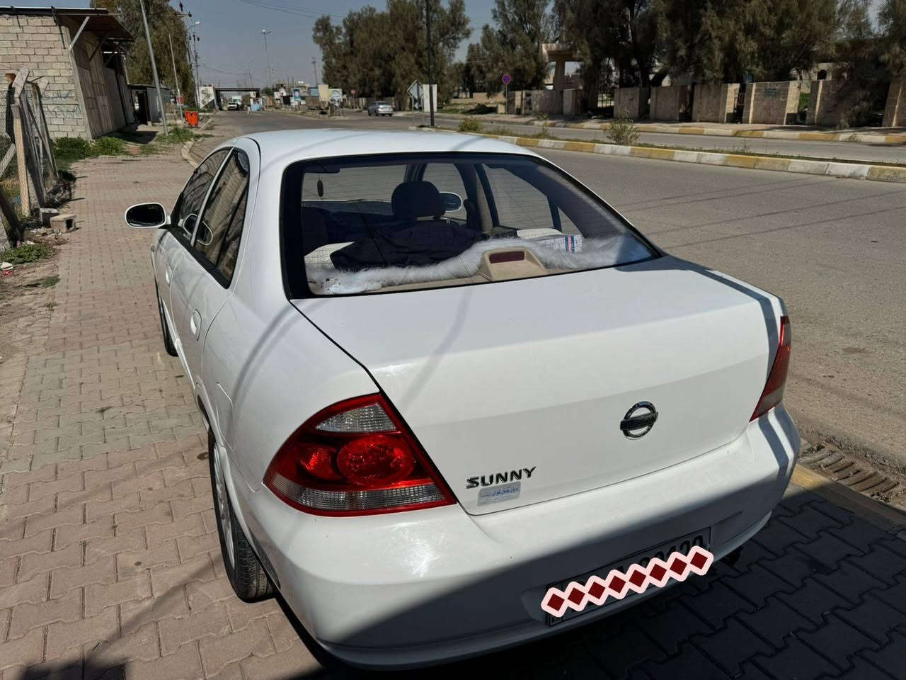 نيسان صني 2012 كوري سياره نضيفه ماشاء الله بيه فقط تعديل باب خلفي سايق بدون دواخل محرك كير بشرط رقم سليمانيه سنويه جديد سعر سيارة 115 ورقه  وبيه مجال اشويه . 
رقم الهاتف ***********
