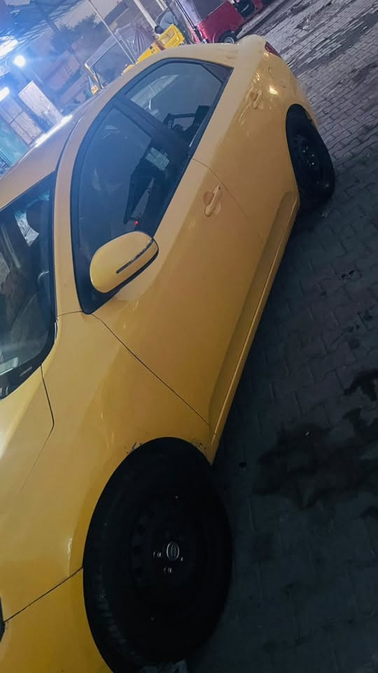 فورتي موديل 11 سياره جاهزه وخير من يم الله 
الشكل القديم المرغوب بغداد
مكينه 2000 
سياره باسمي السعر 76
***********
