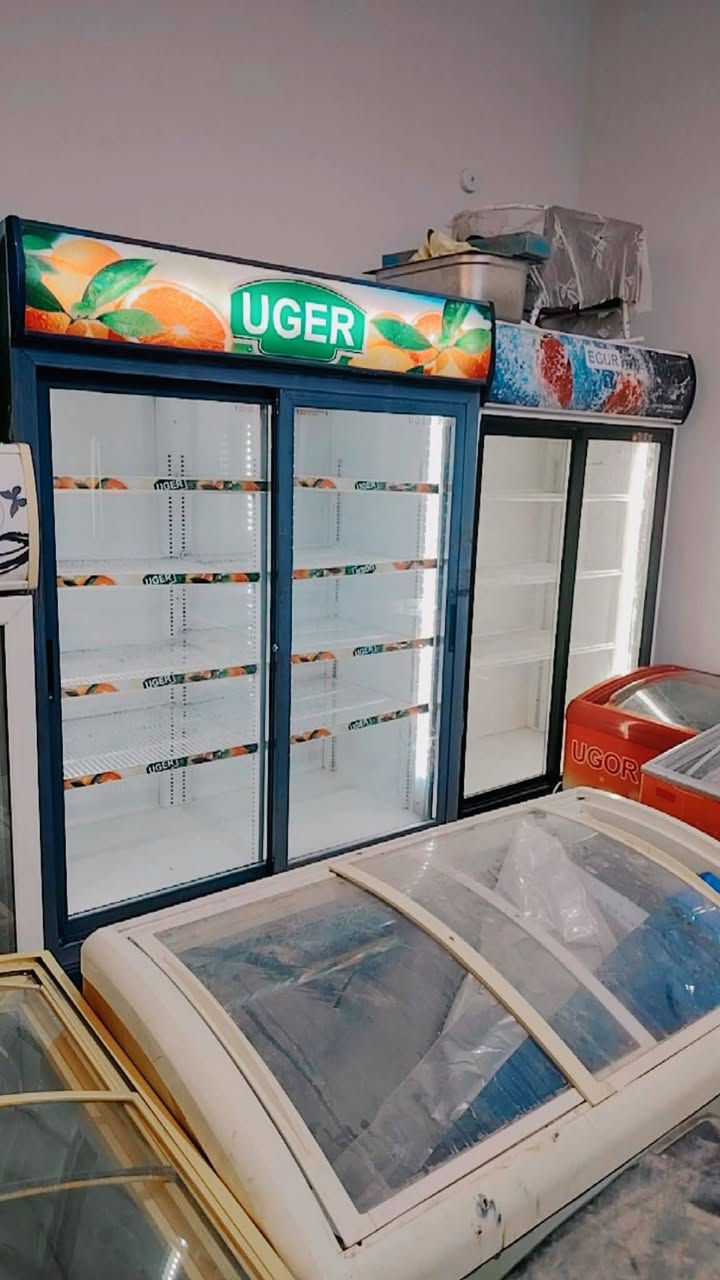 أغراض محل للبيع *********** استعمال قليل كوت
