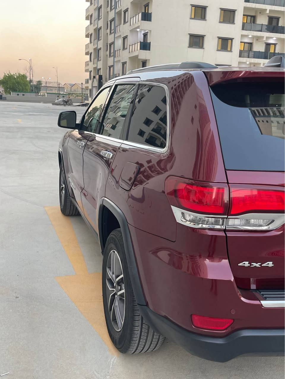 جيب شيروكي لمتدد٢٠٢١
وارد امريكي
رقم بغداد 
بدون ايرباك
قطعتين صبغ بنيد وجاملغ
والباب كلير من امريكا
فتحه
جلد
فور ويل ماوس 
ماشية ٧٨ الف كيلو وليس ميل
شاشة جبيره 
حساسات خلفيه كامره
توقف ذاتي
كير محرك كفاله مامفتوح 
ادامة كامله محتاج اذب فلس عليها
السعر ٢٢٥ ورقه 
*********** بغداد, العراق
