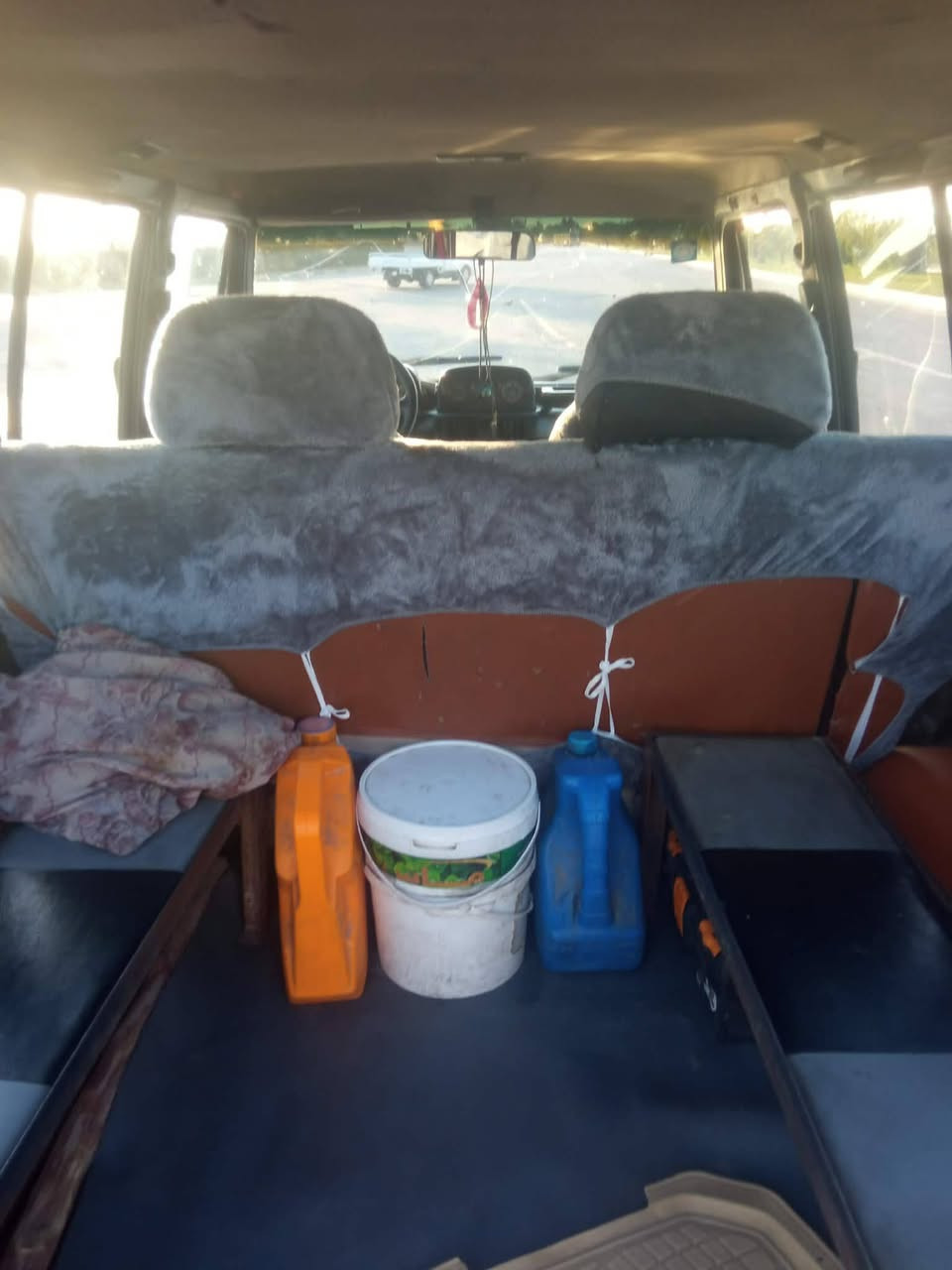 سلام عليكم كالوبر موديل 2001 رقم بغداد باسمي مكينه كير بلاد
كير عادي 
تبريد عاطل السياره عوزهه ترتيبات بسيطه بكشرهه 
مكاني بابل المدحتيه السعر 54
***********
