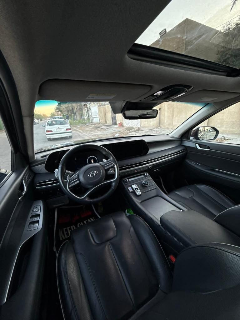 سلام عليكم 
بلاسيد موديل ٢٤ وارد أمريكي مواصفات بريمير 
ماشيه ١٤ ألف 
بدون ايريك حادث بسيط 
موجوده في البصره 
***********
