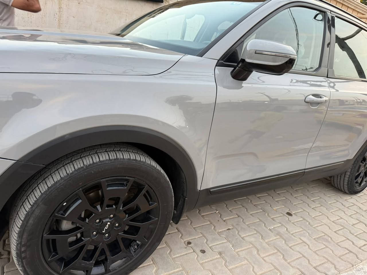 السلام عليكم ورحمة الله وبركاته. .
____________________________________

اسم السيارة:كيا تولرايد.

اسمنتي  مميز 

الفئة:SX. برستيج

المديل :2022 فول 1/1

اللوحة: بغداد

الضرر: تبديل بابين وجاملغ امامي جهة اليسار. علما البابين اجن وياهن من امريكيا اصلي تفصيخ  

رقم الشاصي : 5XYP5DHC6NG255579

————————————————————————

***********
