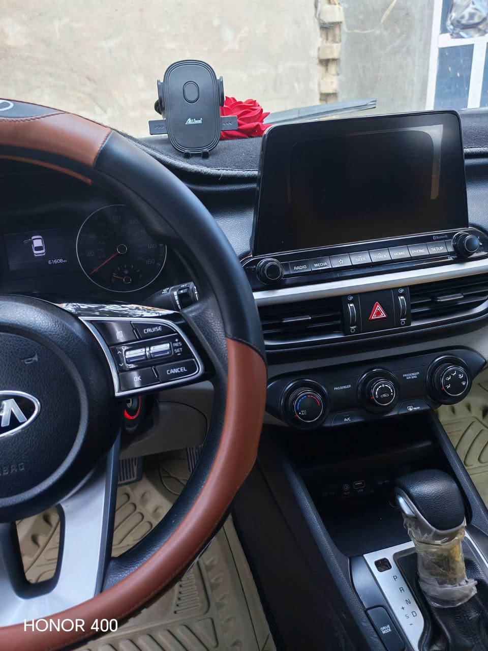 سلام عليكم فورتي 2021 معوقين
تبريد خير من الله سويته هذاك صيف اب 600 منضومه كامله شديت
تايرات اماميه جداد
صور سونر مالته منزلهن
سياره صارت بيه ضربه بل صندوگ او ما صلاحته عفته او عندك بل جه يسره شخطت بل باب رجعته بارد او كحلتهن
سياره اب 120 بيه مجال 
***********
