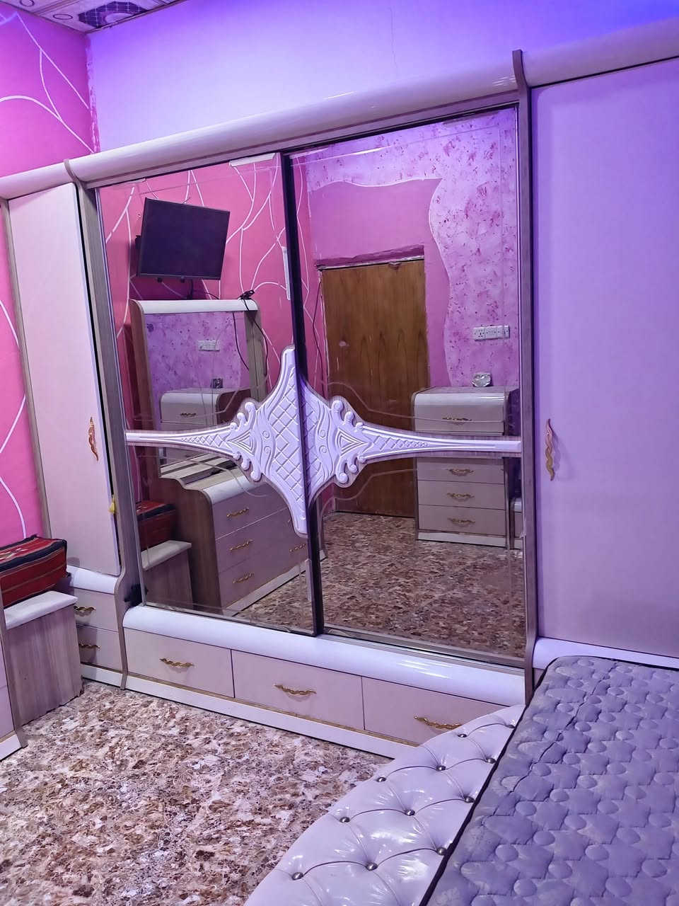 غرفه نوم تركيه مستعمله قليل سعر 900
وبيه مجال للاستفسار الاتصال على الرقم تالي ***********
