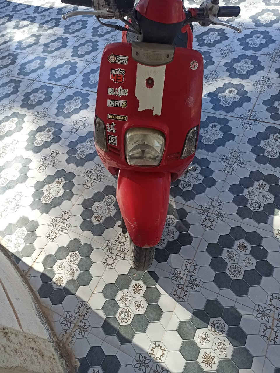 السلام عليكم دراجه بوليس للبيع ماخذه وكيل ارقام مطابقه مكينه مملعوب بيه بل جيس كشر جدن نظيف مامتعوبه نظيفه جدن مكاني حله ورديه خارج البونافع السعر ٩٥٠   للتواصل ***********
