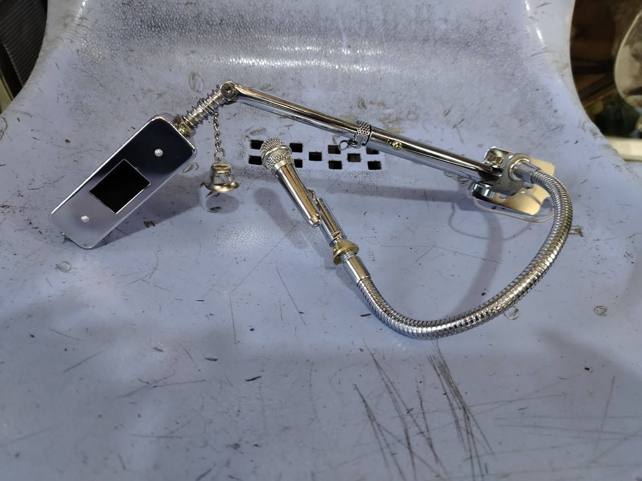 السلام عليكم للبيع شمعة دشبول مايك للاستفسار *********** يوجد توصيل بغداد وجميع المحافظات
