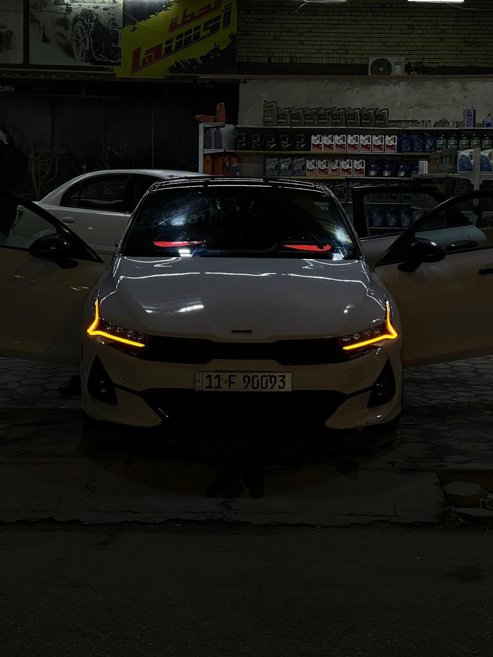 سياره k5 جيتي لاين

موديل 2022 
وارد امريكي 
محرك 1600 تيربو 
مواصفات GT LINE
اللون ابيض 
فول مواصفات ماعدا الفتحه فقط
بصمه 
دواخل اسود
شحن هاتف واير لس 
قياده ذاتيه ع الخطوط السريعه 
مثبت سرعه 
نضام ABS 
دخول ذكي  
رادار امامي +جوانب + خلفي 
تثبت المسار 
نقطه عمياء 
تشغيل عن بعد
‏Led لد امامي خلفي  
تزويد كامل ابلادي 
حادثها قطعتين بنيد وجاملغ فقط
سياره رقم بغداد مداور كبل بسمك


**إذا كنت صاحب هذا الإعلان وتريد حذفه لأي سبب، رجاءا أرسل رسالة إلى الدعم الفني**