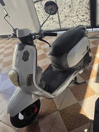 متاح دراجه بوليس شغاله كلشي مابيهه للبيع مكان محموديه 07800149935