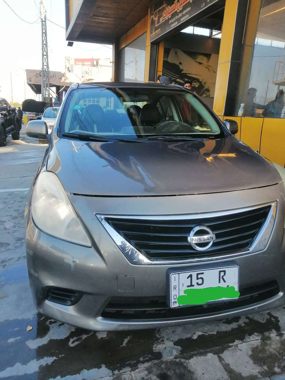 سلام عليكم فيرسا ١٢ بيها قطعتين صبغ بدون دواخل شواصي بلاديه بدون ضرر رقم انبار انكليزي  سعر ٨٨ وشراي يتصل ***********  وتحياتي ل أدمن ولكم سياره ب رمادي سنويه 30
