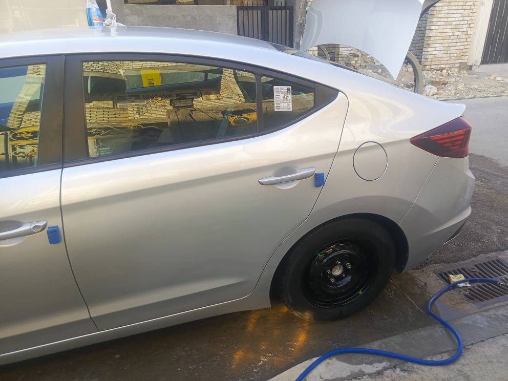 النترا 19 امريكي لون رصاصي حادث جاملغ وبنيد مبدلات من امريكا جهه السايق بيها تعمير بلغد ما واصل شاصي
 ولا قاعده دبل السياره مكينه الفين دوش المرغوبة 
مكينه مفتوحه شرط لاتنقص ولاتبخر وين مايعجبك شغل واطلع 
السيارة عليها ادامه كامله بلكات  تخم تاير جواها 
داخلها صاج المرغوب 
السياره فئه se تجي تحكم ستيرن تحكم بلمري 
السيارة جاهزه ان شالله تبريد السياره ثلج 
السيارة نقصها قبق شوته تعبان واذان مال مكينه رقم دولي بغداد بأسمي كير اي تي 
معروضه للبيع فقط بدون مراوس 
السعر 125 وبيها مجال بسيط جماعه جوه 120 لاتدخلي 
مكاني بغداد رقمي للتواصل عبر الواتس 
*********** بغداد, العراق
