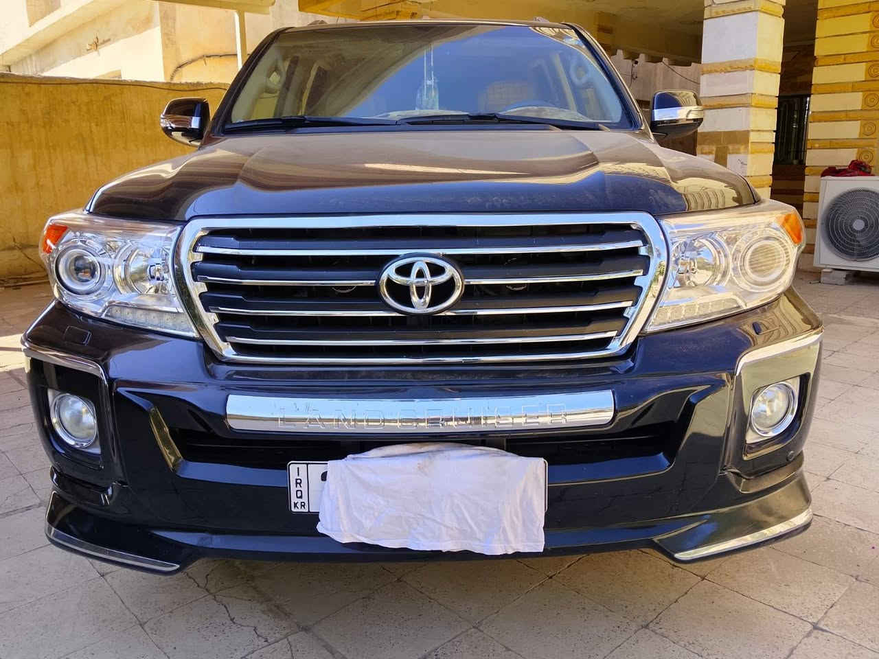 سلام عليكم
لاندكروزر للبيع موديل 2015 
محرك 6سلندر 
رقم اربيل الجديد بأسمي تحويل مباشر 
مكفولة كفالة عامة من الصبغ والتعديل والحادث 
استخدام شخصي جديده بمعنى الكلمة /ماشيه 180 
مكينه كير كفالة 💯
حداديه تراي 💯
المواصفات المعروفة GXR بريم 
حساسات ،كامرة ،مري شفط ،لايت زنون ،زراكات لايت 
داخل جلد ،كرسي كهرباء ،شاشة، طفاية
داخل صاج ،فول تحكم ، يدات نيكل السيارة جديده جدا
للاستفسار ***********
*********** مكان صلاح الدين
