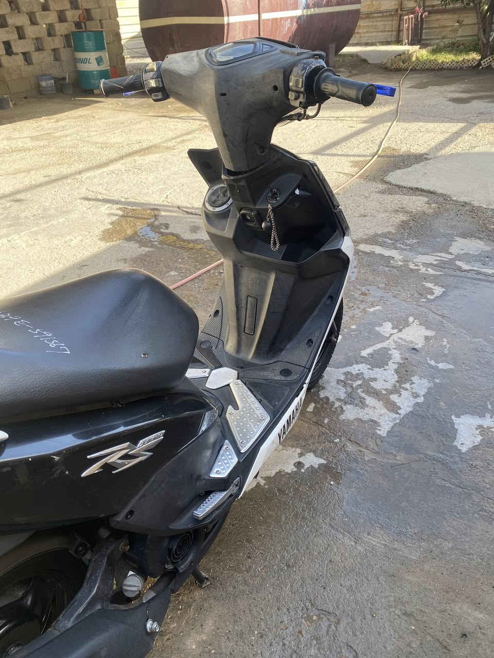 السلام عليكم للبيع دراجه ماكس مضلع حديث نوزل مال رمبه نضافتها شوفت عينك كلها شغاله من الطول لطول سكنات اشاير بيها زنون امامي مكاني شهداء البياع تفاصيل اكثر تصل *********** حسين
