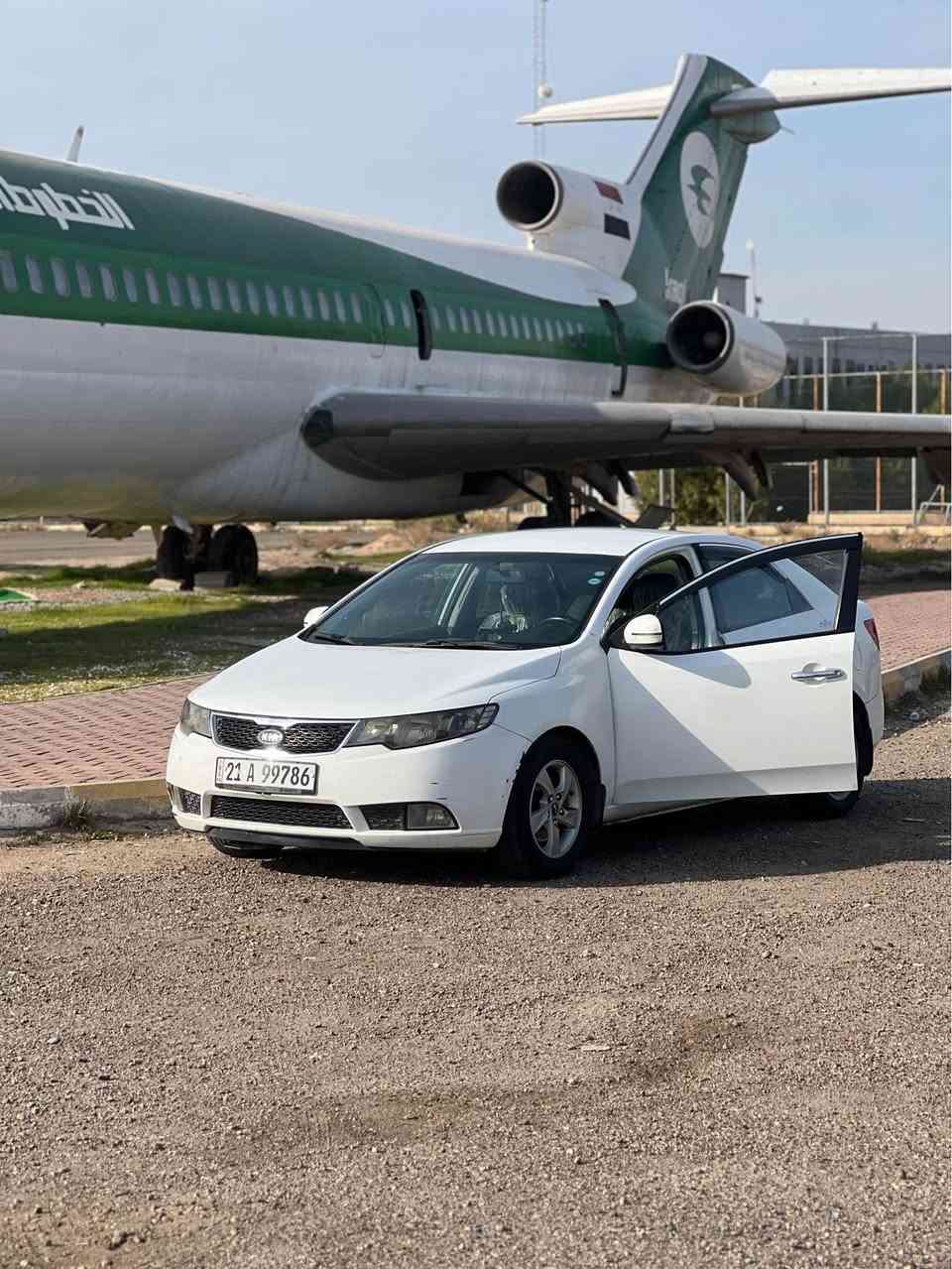 ⸻

🔴 للبيع كيا سيراتو 2011 🔴

🚗 الموديل: 2011
⚙️ المحرك: 1600 سي سي
⛽ الوقود: بنزين + غاز (نظامين شغالين تمام)
🛞 التايرات: جدد
🔋 البطارية: جديدة
🎨 الصبغ: بيها 3 قطع صبغ بصفحة السايق
🔩 حدادية الصدر: 80‎%‎
تحكم ستيرن جهتين 
شفتات ستيرن 
تدفئه وتبريد 
السعر :90$ وبيها مجال بسيط 
السيارة باسمي تحويل مباشر بغداد, العراق


**إذا كنت صاحب هذا الإعلان وتريد حذفه لأي سبب، رجاءا أرسل رسالة إلى الدعم الفني**