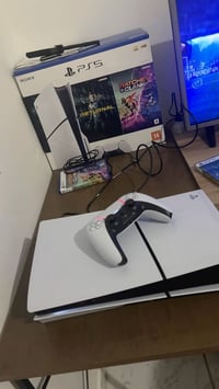 بلي 5 نضيف أبيعة بشرط بس شوية بي شخط سعر330الف الشراءي يخابر 077619357...