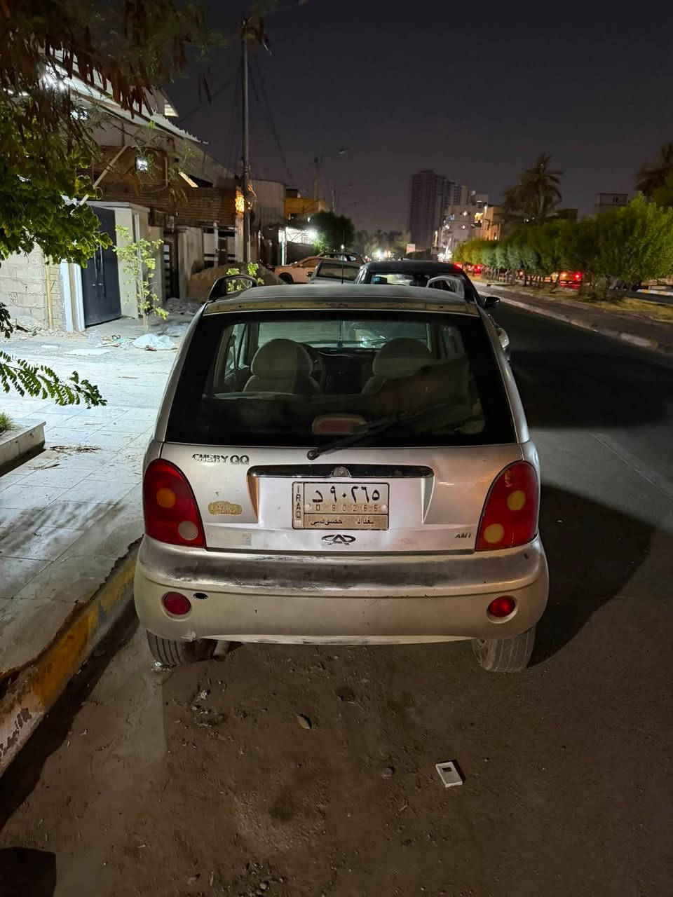 سلام عليكم QQ للبيع ￼
موديل 2009 
مكينه جديده تبريد ثلج كير كهربائي باتري جديد صدر نضيف رقم بغداد تحويل ثاني يوم 
سعر 25 ورقه وبيها مجال مكاني بغداد الحريه 
*********** ￼ 
بيها نواقص بسيطه
