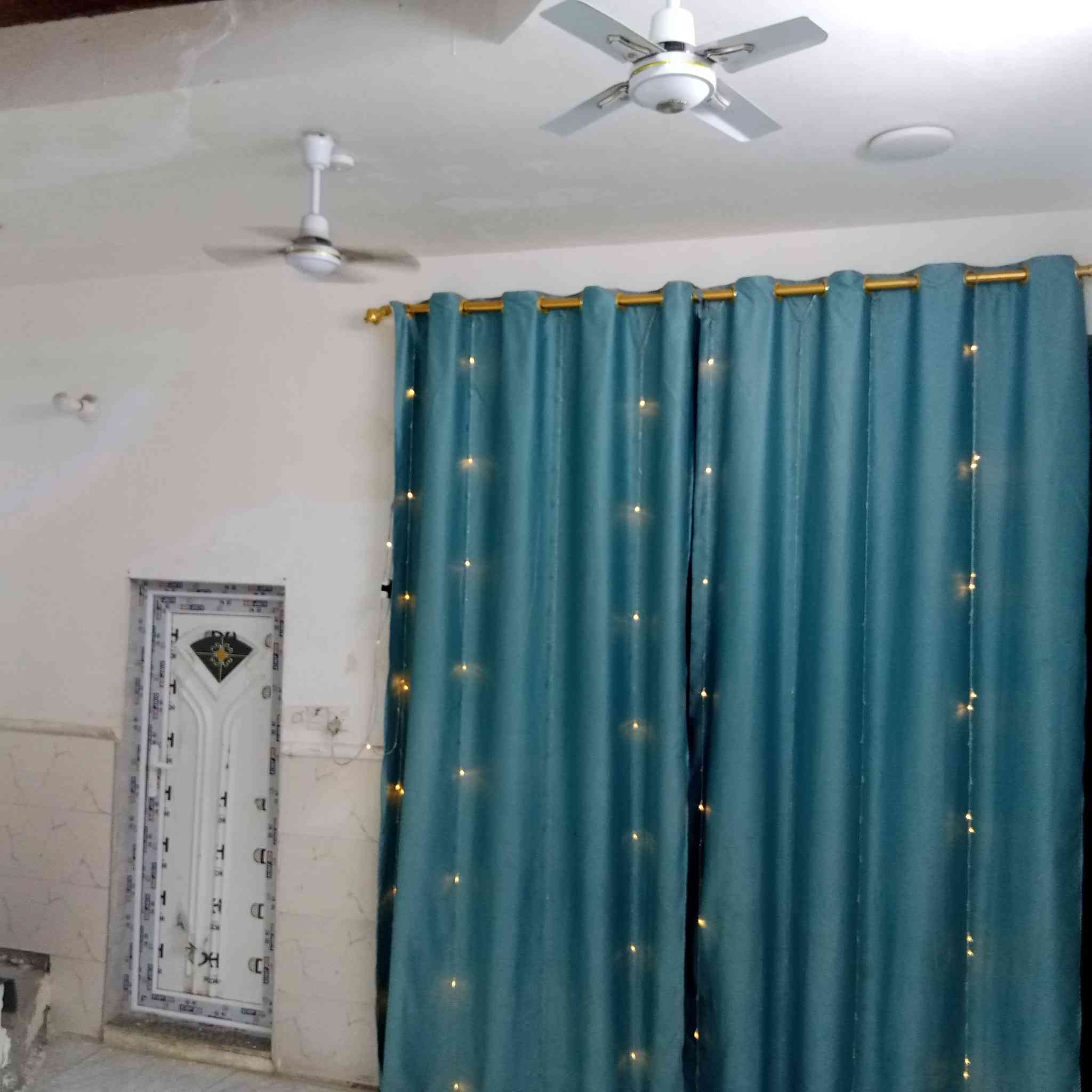دار للبيع بغداد حي البتول الزراعي شارع ابو الثلاجات لمساحه 150متر لبناء استقبال ومطبخ وصاله وغرفه ومنور وحمام بناء كامل من كلشي كاشي و سيراميك وكهرباء وماء وخط سحب ذهبي للاستفسار اكثر *********** واتساب او اتصال
