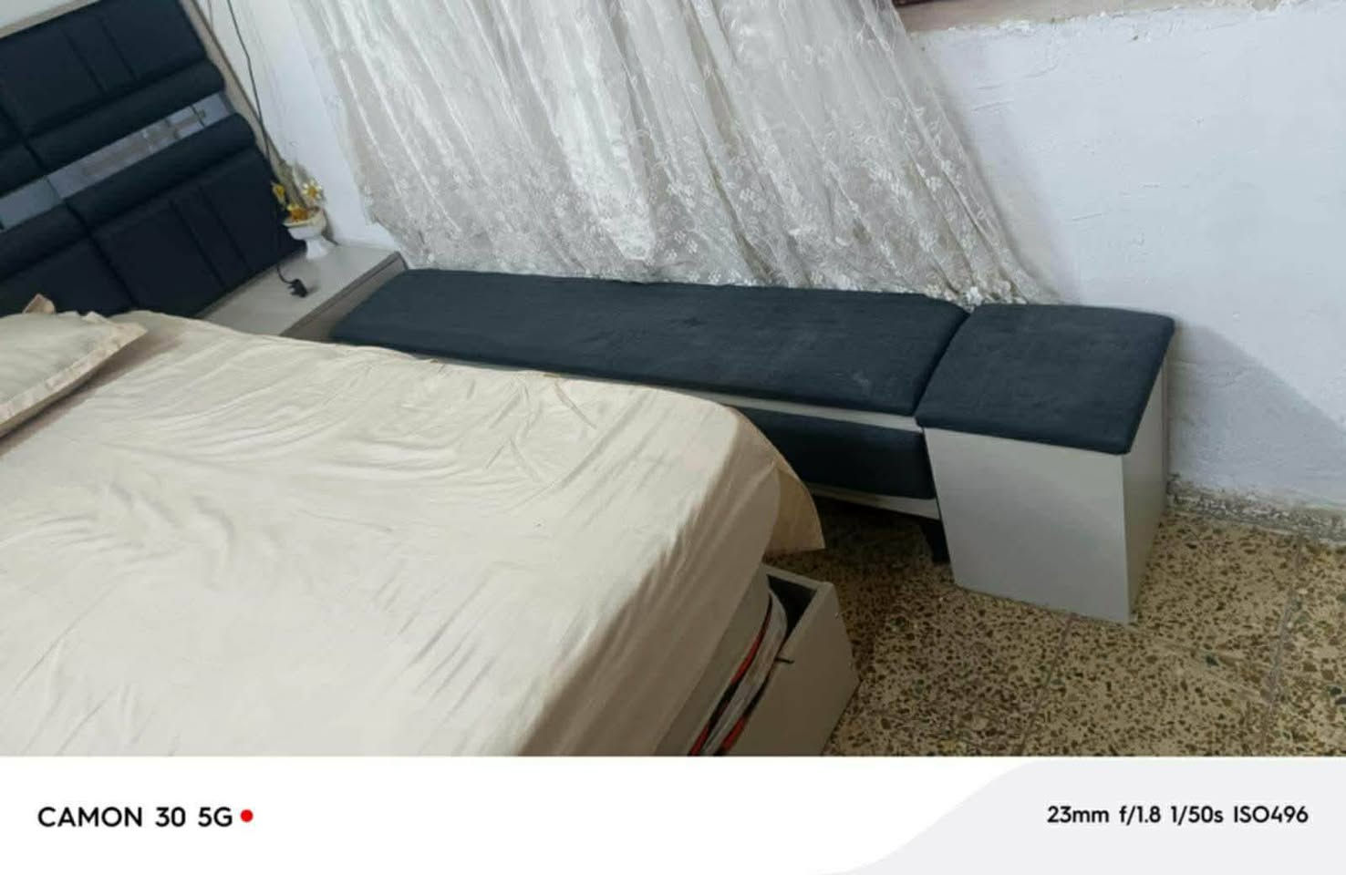 سلام عليكم غرفه تركي لبيع كلش نضيفه مستعجل على بيعتها السعر 350
***********
