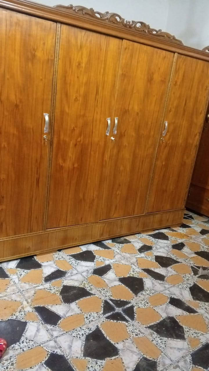 السلام عليكم موجود كناتير للبيع عنوان بلرمادي السعر اتصل ***********/حطاطه وسوكي متوفر
