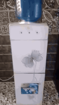 السلام عليكم براد مال ماء حار بارد للبيع سعره 30 بي مجال شغال ع فحص الاستفسار ع الرقم ***********
