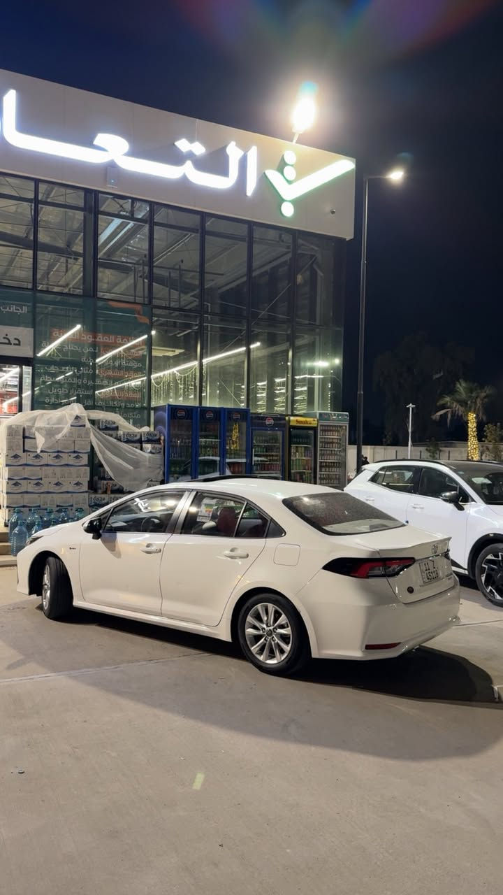 السلام عليكم للبيع فقط.......
كورلا هايبرد موديل ٢٠٢٤ 
ماشيه ١٧.٠٠٠ الف كيلو فقط 
كامل الموصفات 
كشن كهرباء 
داخل احمر 
ام الرادار والستيرن خياط 
بيها كم رصعه بسيطات عل وضعهن ممسوي شي بيهن وبالدعاميه شخط مكحل فقط 
مكان السياره بغداد نفق الشرطه 
السعر ١٤.٨٠٠$ مجال جداً بسيط 
***********
