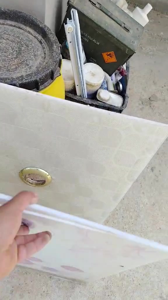 سقف ثانوي للبيع.. اتصل
***********
