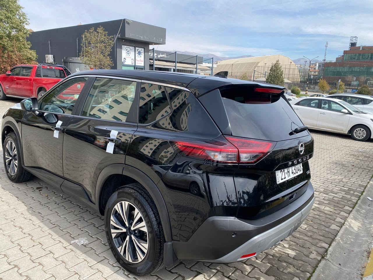 نيسان روج 2023 SV ‼️
السلام عليكم 
نيسان روج 2023 أمريكي
السعر// 155$ وقابل للتفاوض 💸
موصفات الSV معروفه 
حادثها موضح بالصور بنيد وجاملغ بدون ايرباك ودواخل بشرط
 مكينة 3 بستم تيربو مامفتوح 
مكاني سليمانية 
تواصل// *********** + واتساب 
      🌹  ***********  🌹
