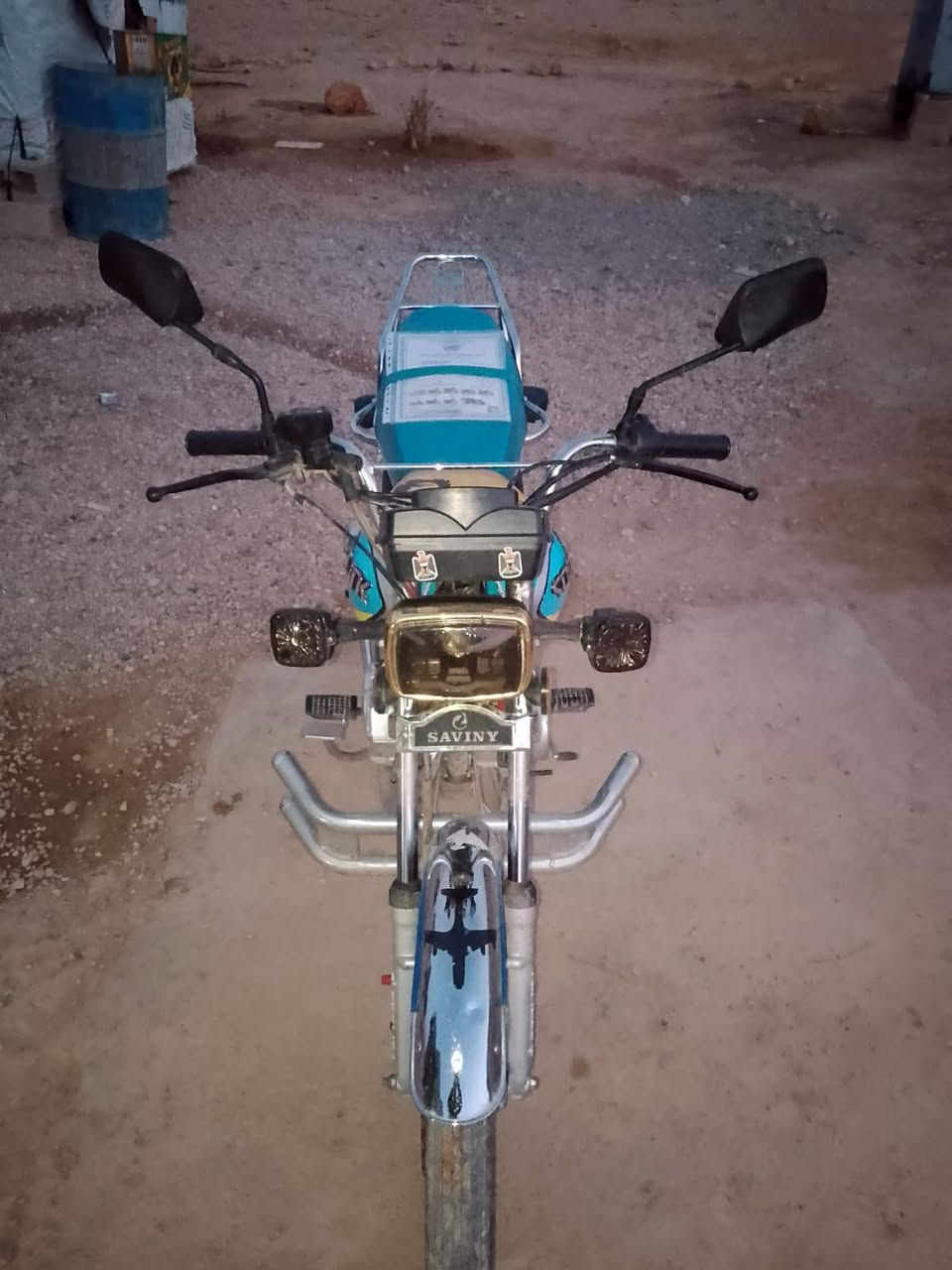 السلام عليكم من رخصت الدمن دراجه سولنك محرك اوارق  150موديل 24للبيع  او مراوس مكاني القائم وهاذه رقمي *********** د
