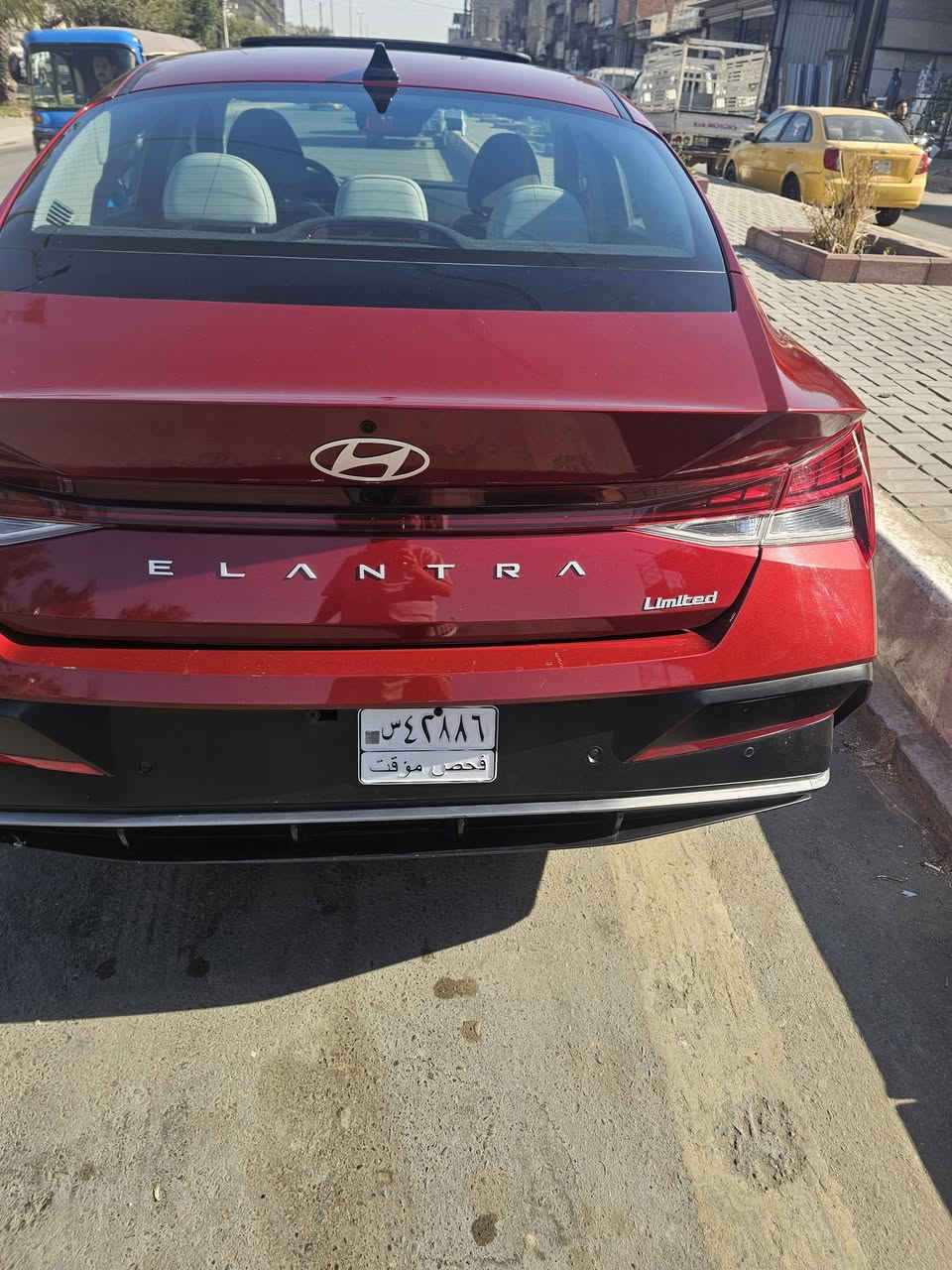 النترا امريكي موديل 24 فول للاخير لمتد بصمه فتحة سقف داخل ابيض رادارات امامي وخلفي وجانبي تشغيل عن بعد المكينة الفين دوش توقيف ذاتي يعني واحد على واحد دخول جديد بسمي المنفيس موجوده السيارة بغداد السعر اتصل على الرقم ***********
