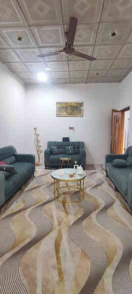 يتوفر بيت للبيع وقف سني مسجل اصولي 
#المساحه 200 متر 
#يحتوي على 2 غرف منام ودوانيه وصاله ومطبخ وصحيات و مساحه كراج واسعه  
#العنوان ابي الخصيب محيله طريق الوسطي قرب دائره الكهرباء  مقابل المدرسه الصفره يبعد 50متر عن طريق الوسطي الشارع العام 
التبليط. باب البيت  
#السعر 55 مليون وبي مجال 
*********** متوفر واتساب
