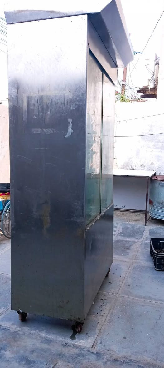 من رخصت مدير الكروب 😇 متاح شواية دجاج نوعيته تركي الأصلي  تسكام خاص الحجم الثقيل نوعيته كلش حلوه 👍الحجم الكبير ٨ شياش ناره بل شوي كلش حلوه شواية نضيفه وشغاله اربع شمعات شوي بيه
للاستفسار خاص او ***********
مكاني واسط قضاء الحي
@الجميع 
@إشارة
