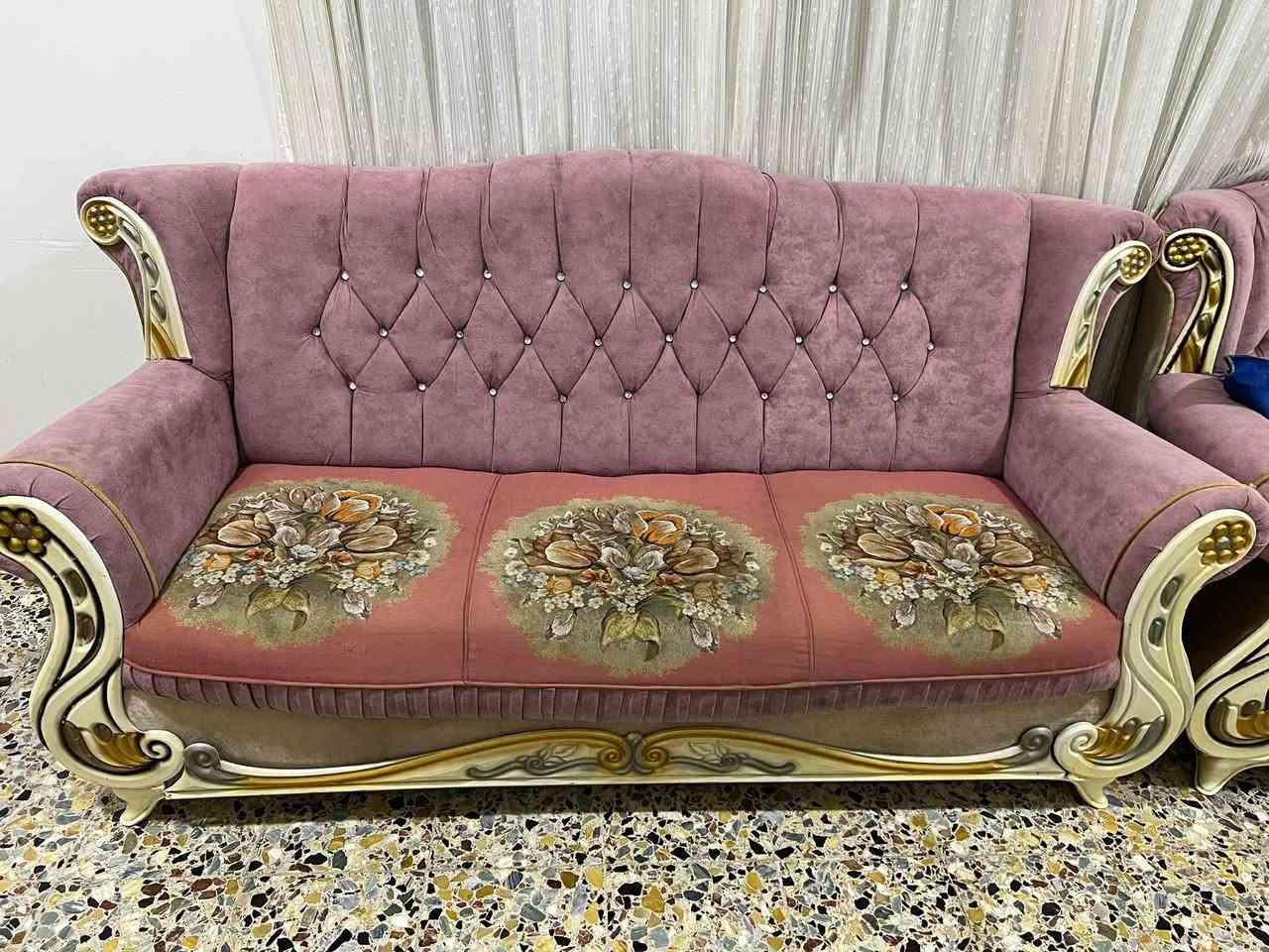 التخمم ب 300 فقط كرسي واحد الاسفنج مالته نازل مو مكسور والباقي نضافته فول 
كرسي الحلاقه 75
جهاز البخاز 75 
المري عدد 3 ب 30 ع 10 الوحده
مكان حي الخضراء


**إذا كنت صاحب هذا الإعلان وتريد حذفه لأي سبب، رجاءا أرسل رسالة إلى الدعم الفني**