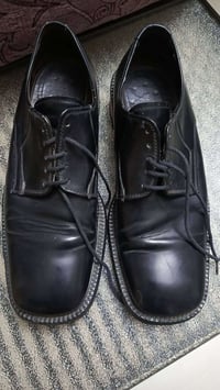 ماركة إيطالية • مقاس ٤٢ • بغداد