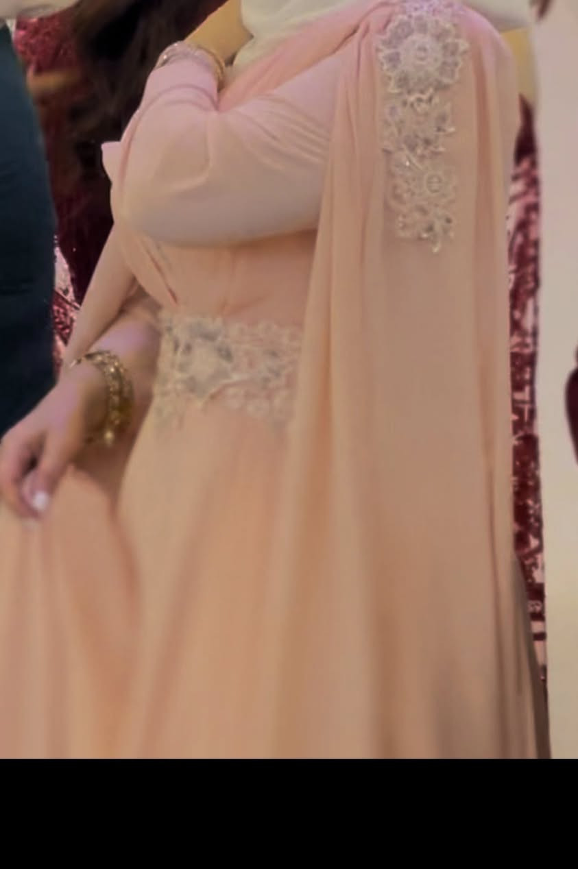 قياس 40 -38 اخذته من الرواد ب150 لبس ساعتين


**إذا كنت صاحب هذا الإعلان وتريد حذفه لأي سبب، رجاءا أرسل رسالة إلى الدعم الفني**