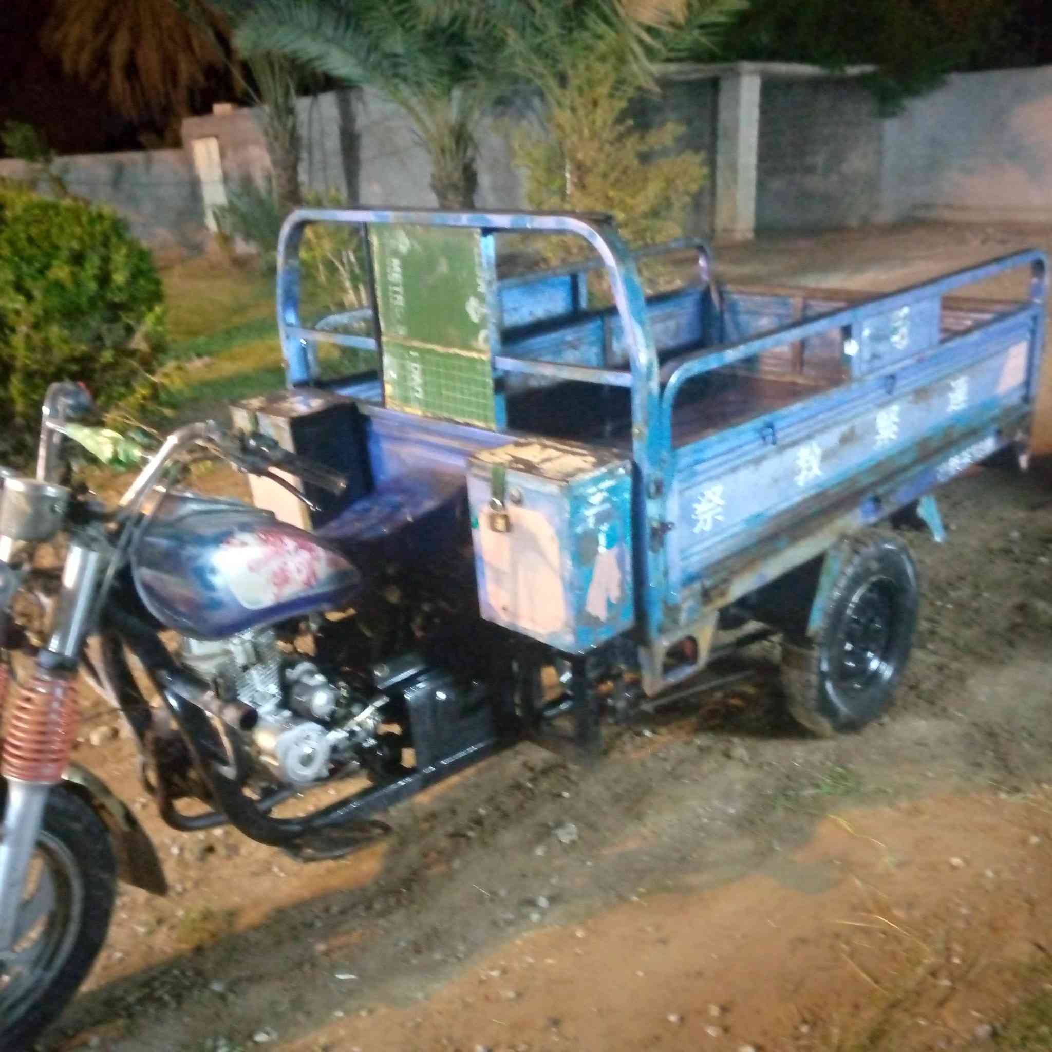 السلام عليكم ستوته2014
مكاني بغداد قرب الامام ابو عروج 
السعر مليون وبي مجال 
***********
