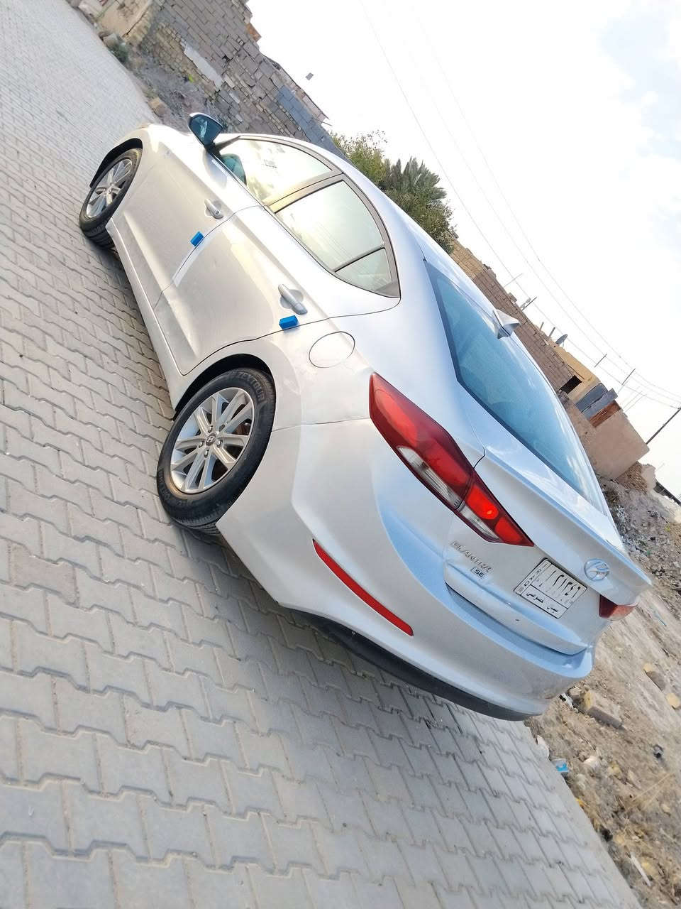 السلام عليكم انترا موديل 2017 وارد امريكي رقم ميسان مكينه 2000 تبريد ثلج تتفئه تخم تاير جديد حداديه جديده كهربائيات كلها شغاله سياره جاهزه مال جناي السعر 105 وبيها مجال العنوان بصره قضاء القرنه ***********
