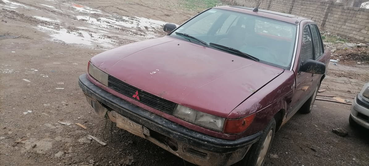 سلام عليكم مستبوشي موديل 1990
شرط وكاله وتحويل كشر بلادي رقم صلاح الدين
بيها صوت ب  المحرك ابيعه فحم  كير شرط داخل نضيف
تواير 4جدد طخم 
السعر 13  مكاني الموصل الأيسر
***********
