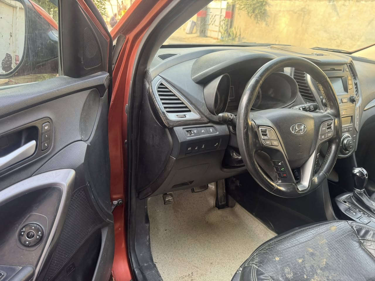 مكلفه بالنشر اقساط اقساط 
السلام عليكم سنتافي 2014 أمريكي 3 قطع صبغ مكينه 2400 فول مواصاف بنراما كشن كهرباء كأمره حساس مري قلاب خزن ميموري رقم بغداد تفاصيل ***********
