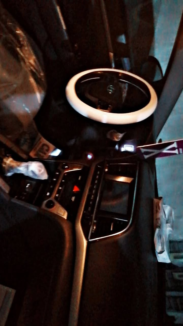 السلام عليكم النتره مديل2017  كفاله عامه  فول موصفات 1ع1فتحه سلايت اشاير مري شاشه كامره خلفي دوار  حساسات خلفي امامي  كشنات تدفئه تبريد ثلج كير محرك جدن نضيفات تخم تاير مكان سياره كربلاء رقم اربيل تريد تحويل تريد وكاله سياره جاهزه كل نقص مابيها السعر 122وبي مجال حك جيه مراوس اقل هم ترهم رقم هاتف *********** سونار موجود تعال خاص وتدلل
