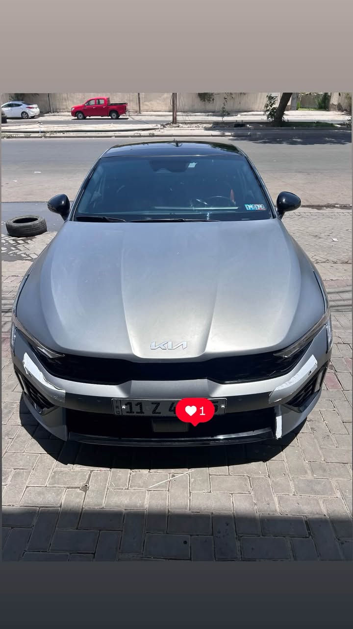 السلام  عليكم للبيع K5 2025 GT LINماشيه ٩ ميل صور لحادث  مرفقه قطعه وحده بس تبديل لسعر ٢٠٠$ ***********
