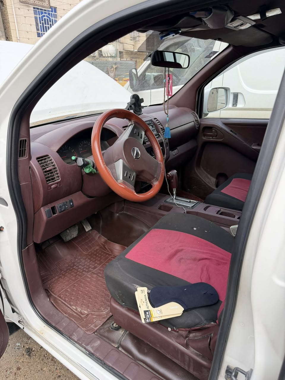 نيڤارة 2014 SE رقم بغداد السيارة جديدة من كل النواحي ومكفولة ما عده الجالمغ الامامي صبغ نص مو كامل وموجود سونار حديث للاستفسار ***********
