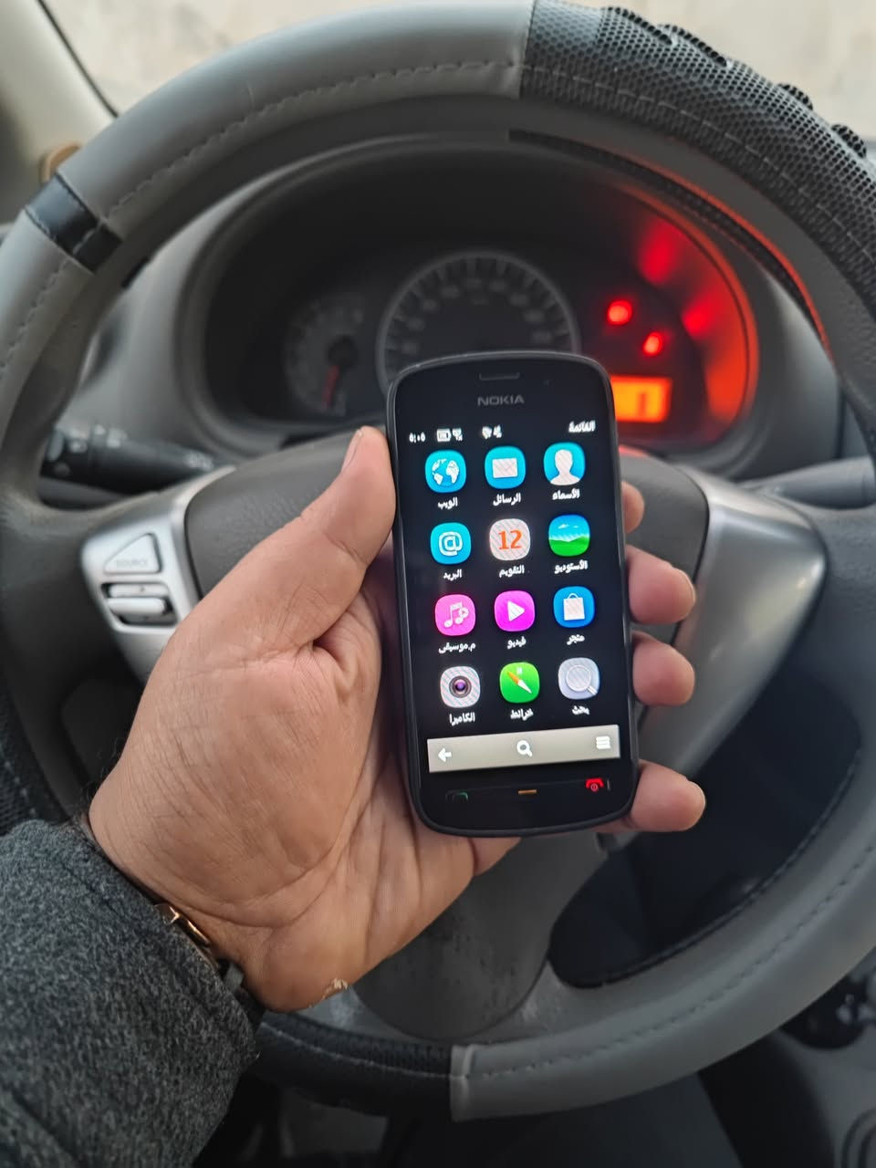 للبيع نوكيا 808 اصلي نضافه فول سخط مابيه اخو جديد مكاني البصره يوجد توصيل للمحافظات 
***********
***********
