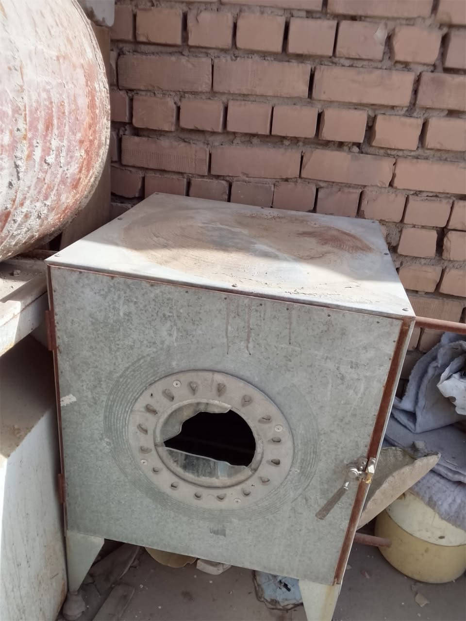 فرن غازي للبيع جديد بس هاي جامه شويه مكسوره


**إذا كنت صاحب هذا الإعلان وتريد حذفه لأي سبب، رجاءا أرسل رسالة إلى الدعم الفني**