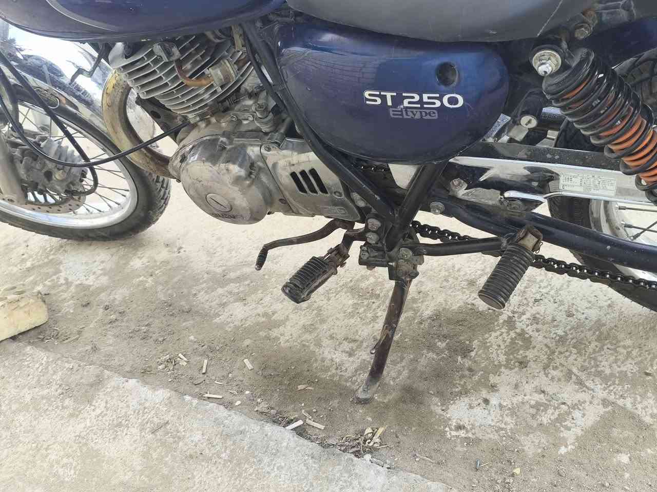 السلام عليكم دراجه سازوكي كلاسك نضيفه وكلشي بيه شغال
للبيع مكان بغداد ***********
